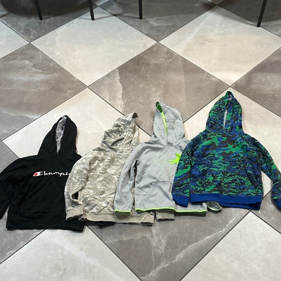 4 Hoodies - Picture 1 of 6